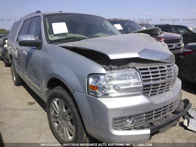 5LMJJ3H5XDEL01900 - 2013 LINCOLN NAVIGATOR L SILVER photo 1