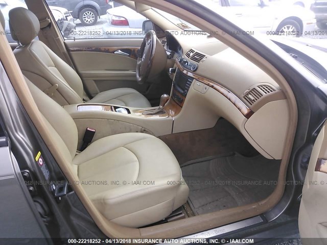 WDBUF87XX8B329207 - 2008 MERCEDES-BENZ E 350 4MATIC BROWN photo 5