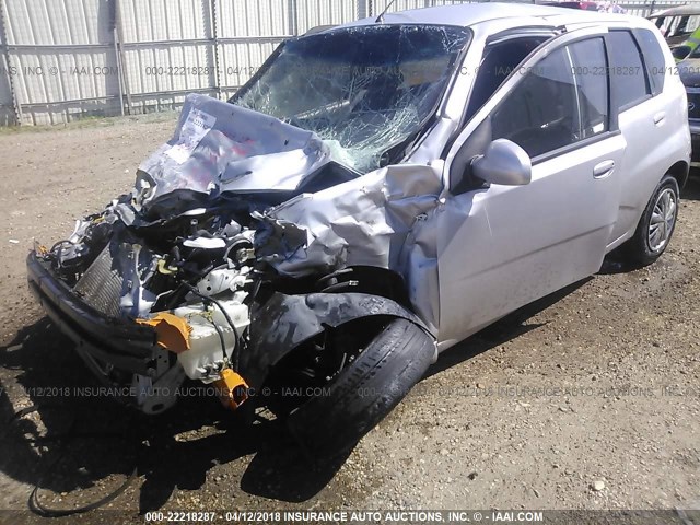 KL1TD66606B561187 - 2006 CHEVROLET AVEO LS SILVER photo 2