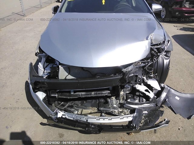 4T1BF1FKXHU450440 - 2017 TOYOTA CAMRY LE/XLE/SE/XSE SILVER photo 6