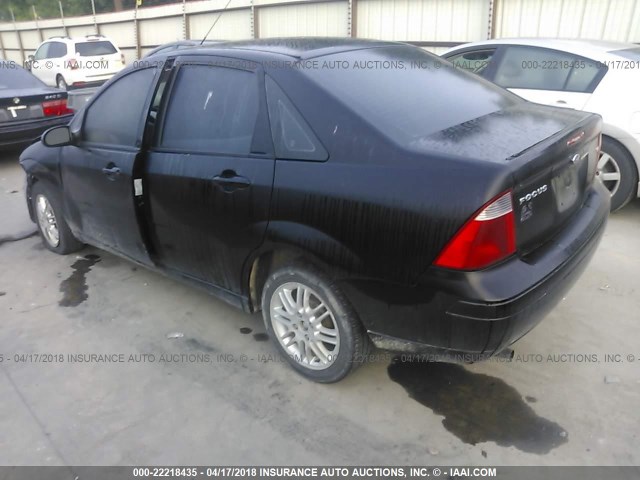 1FAHP34N67W162802 - 2007 FORD FOCUS ZX4/S/SE/SES 黑色 照片 3