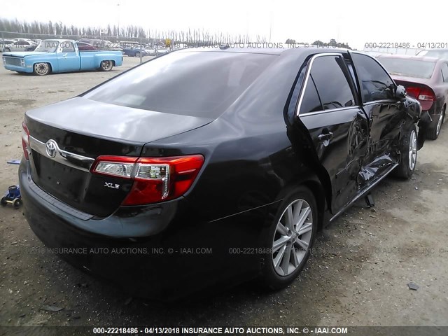 4T4BF1FK2ER377419 - 2014 TOYOTA CAMRY L/SE/LE/XLE BLACK photo 4
