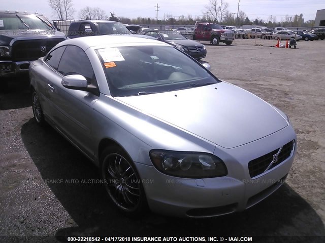 YV1MC67228J053219 - 2008 VOLVO C70 T5 SILVER photo 1