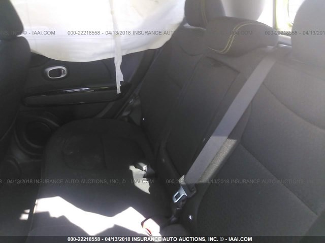 KNDJP3A56F7784793 - 2015 KIA SOUL + GREEN photo 8