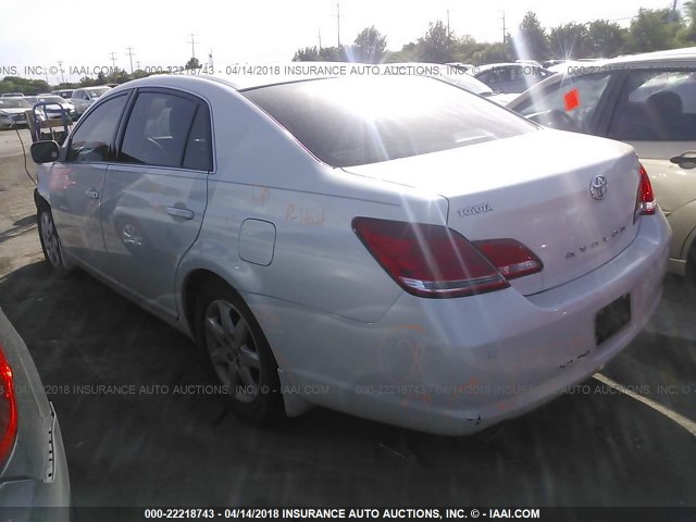 4T1BK36B27U236225 - 2007 TOYOTA AVALON XL/XLS/TOURING/LIMITED WHITE photo 3