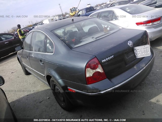 WVWPD63B82P073470 - 2002 VOLKSWAGEN PASSAT GLS GRAY photo 3