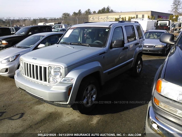1C4PJMAK7CW137814 - 2012 JEEP LIBERTY SPORT 银色 照片 2