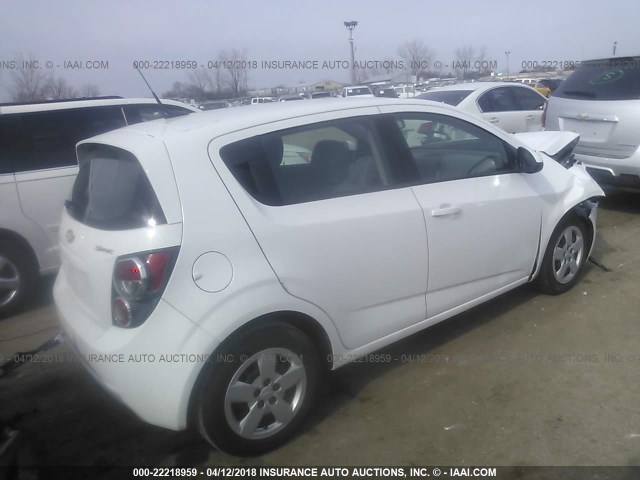 1G1JA6SH5D4190554 - 2013 CHEVROLET SONIC LS WHITE photo 4