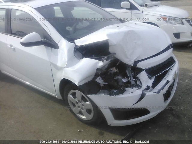 1G1JA6SH5D4190554 - 2013 CHEVROLET SONIC LS WHITE photo 6