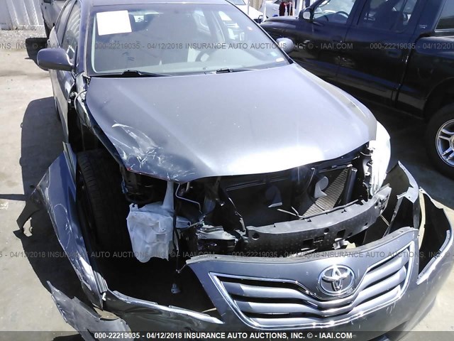 4T4BF3EK6BR218668 - 2011 TOYOTA CAMRY SE/LE/XLE GRAY photo 6