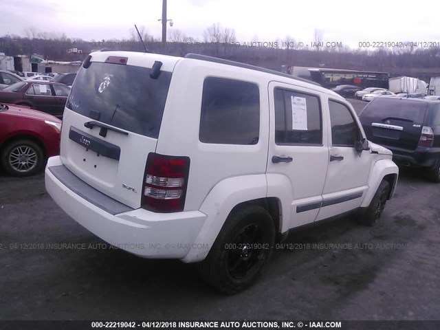 1J8GP28K18W284123 - 2008 JEEP LIBERTY SPORT 白色 照片 4