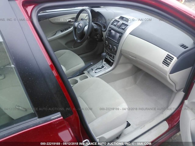 5YFBU4EE3DP164816 - 2013 TOYOTA COROLLA S/LE RED photo 5