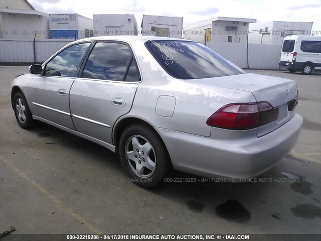 1HGCG1656WA077106 - 1998 HONDA ACCORD EX TAN photo 3