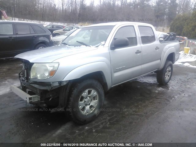 5TELU42N55Z025288 - 2005 TOYOTA TACOMA DOUBLE CAB SILVER photo 2