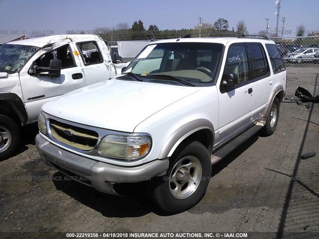 1FMDU74E4YUA04556 - 2000 FORD EXPLORER EDDIE BAUER WHITE photo 2