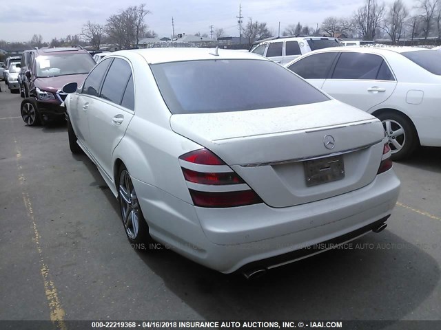 WDDNG86X38A165119 - 2008 MERCEDES-BENZ S 550 4MATIC WHITE photo 3