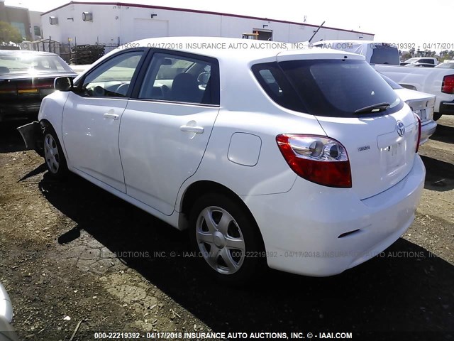 2T1KU40E29C108915 - 2009 TOYOTA COROLLA MATRIX  WHITE photo 3