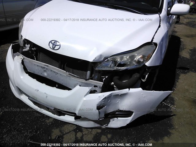 2T1KU40E29C108915 - 2009 TOYOTA COROLLA MATRIX  WHITE photo 6