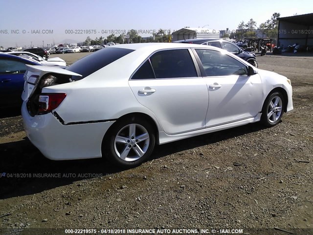 4T1BF1FKXEU443533 - 2014 TOYOTA CAMRY L/SE/LE/XLE 白色 照片 4