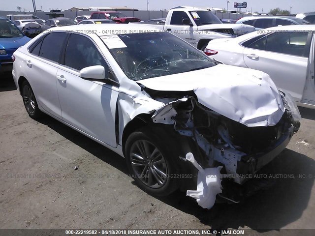4T1BF1FK0GU157936 - 2016 TOYOTA CAMRY LE/XLE/SE/XSE WHITE photo 1