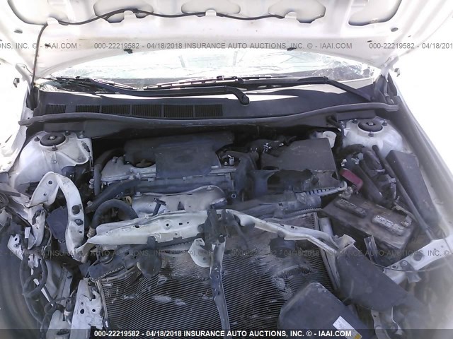 4T1BF1FK0GU157936 - 2016 TOYOTA CAMRY LE/XLE/SE/XSE WHITE photo 10