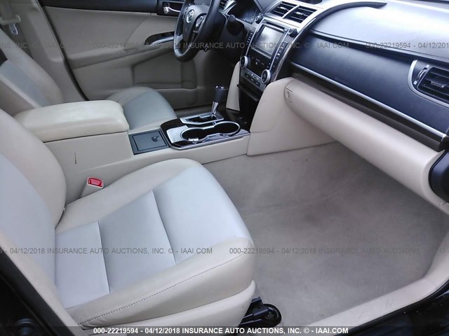 4T4BF1FK3CR160507 - 2012 TOYOTA CAMRY SE/LE/XLE BLACK photo 5