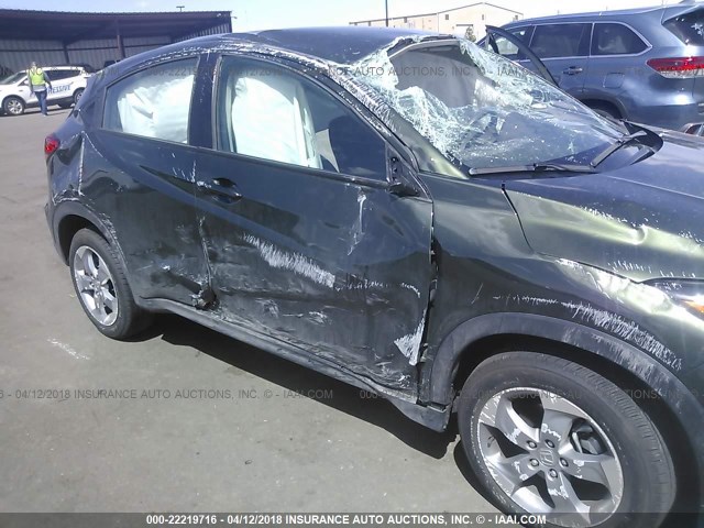 3CZRU6H37HG709507 - 2017 HONDA HR-V LX GREEN photo 6