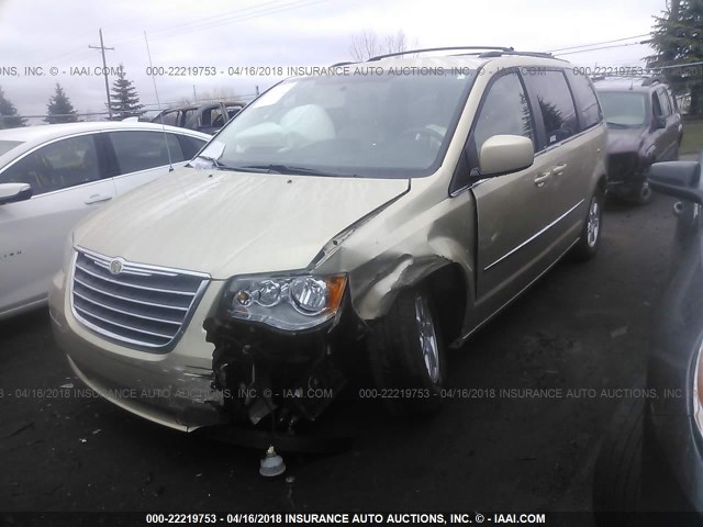 2A4RR8D16AR374600 - 2010 CHRYSLER TOWN & COUNTRY TOURING PLUS GOLD photo 2