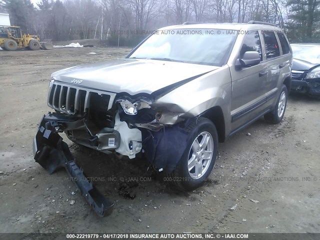 1J4GR48K86C262514 - 2006 JEEP GRAND CHEROKEE LAREDO/COLUMBIA/FREEDOM GOLD photo 2