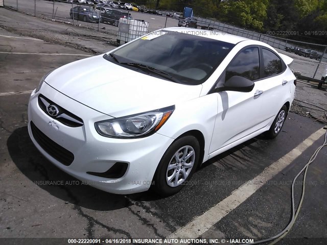 KMHCT4AE4DU304934 - 2013 HYUNDAI ACCENT GLS/GS WHITE photo 2