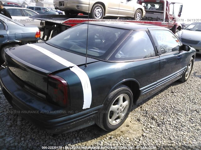 1G3WH12MXVF306152 - 1997 OLDSMOBILE CUTLASS SUPREME SL 绿色 照片 4