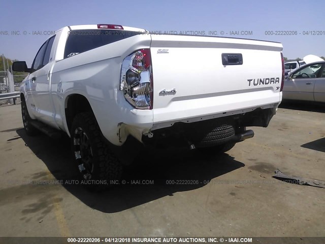 5TFUW5F16FX419323 - 2015 TOYOTA TUNDRA DOUBLE CAB SR/SR5 WHITE photo 6