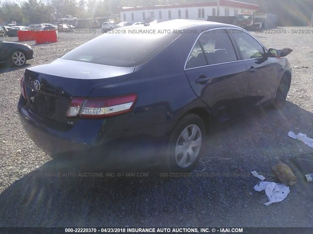 4T1BF3EK7BU642130 - 2011 TOYOTA CAMRY SE/LE/XLE BLUE photo 4