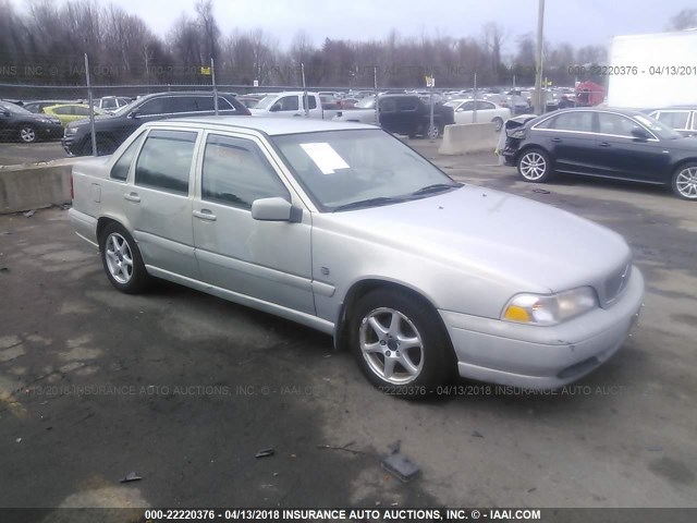 YV1LS61J0Y2628684 - 2000 VOLVO S70 SE SILVER photo 1