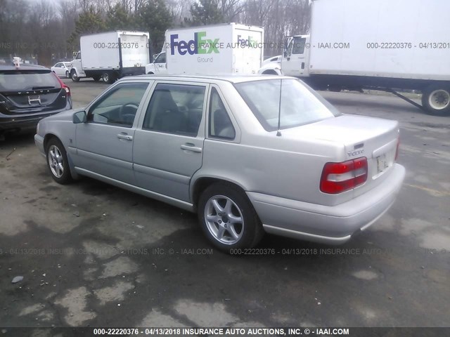 YV1LS61J0Y2628684 - 2000 VOLVO S70 SE SILVER photo 3