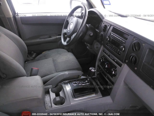 1J8HH48P07C505834 - 2007 JEEP COMMANDER WHITE photo 5