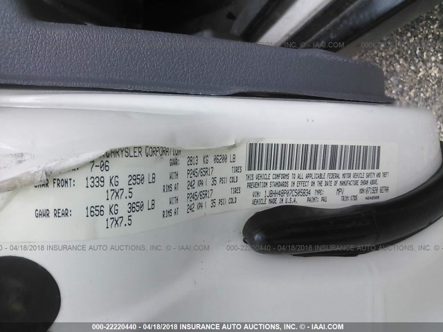 1J8HH48P07C505834 - 2007 JEEP COMMANDER WHITE photo 9