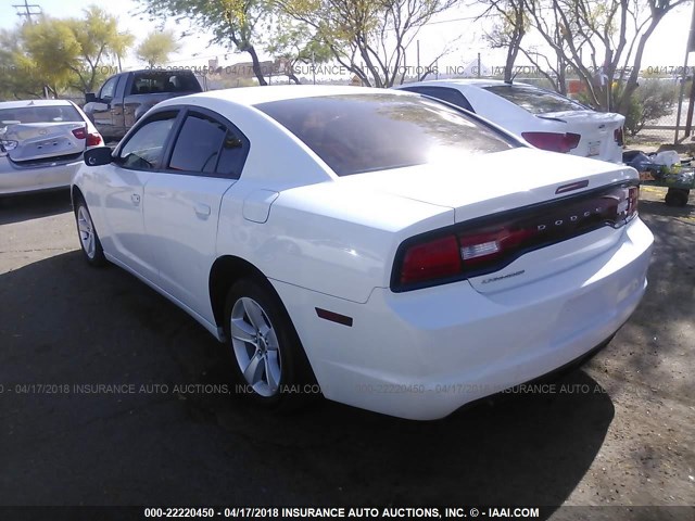 2B3CL3CG5BH553824 - 2011 DODGE CHARGER WHITE photo 3