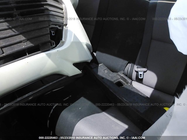 JTKJF5C71GJ017704 - 2016 TOYOTA SCION TC 白色 照片 8