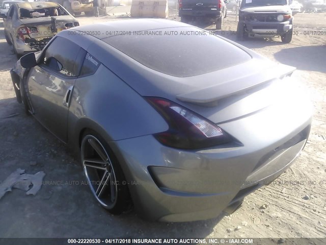 JN1AZ44E49M406587 - 2009 NISSAN 370Z SILVER photo 3