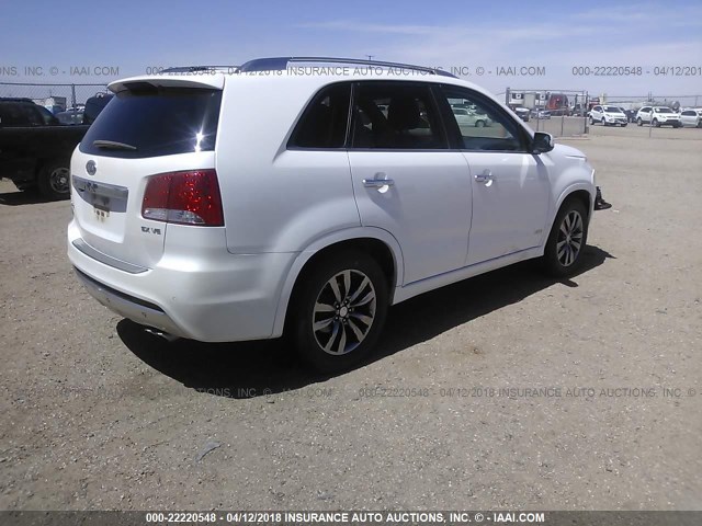 5XYKWDA25DG313463 - 2013 KIA SORENTO SX WHITE photo 4