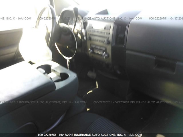 1N6BA07D18N343751 - 2008 NISSAN TITAN XE/SE/LE SILVER photo 5