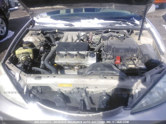 4T1BF32K52U019125 - 2002 TOYOTA CAMRY LE/XLE/SE ბეჟი ფოტო 10
