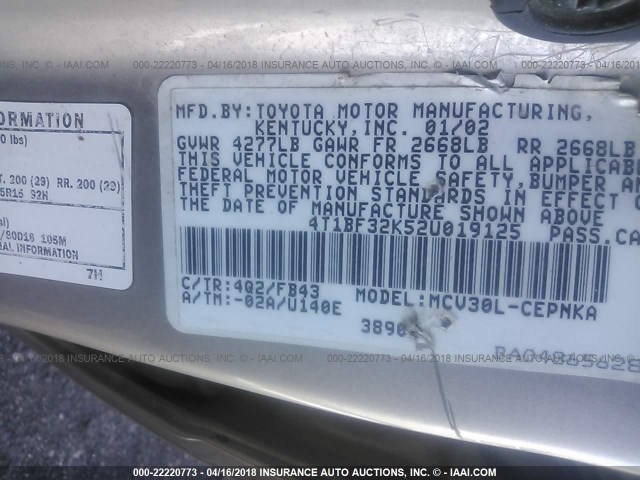 4T1BF32K52U019125 - 2002 TOYOTA CAMRY LE/XLE/SE ბეჟი ფოტო 9