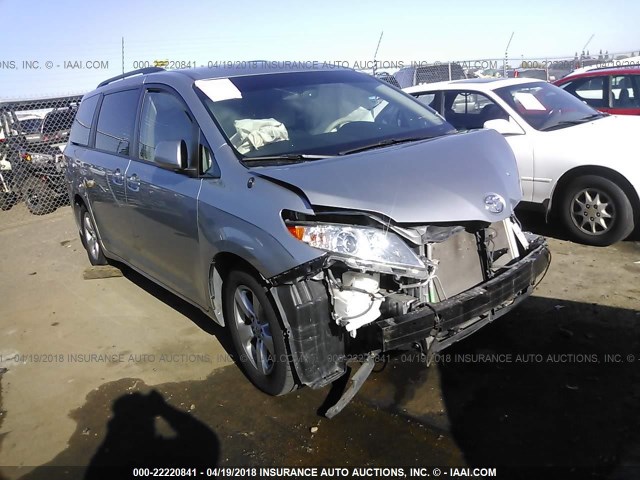 5TDKK3DC9BS082996 - 2011 TOYOTA SIENNA LE SILVER photo 1