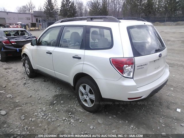 JF2SH6BC5AH774793 - 2010 SUBARU FORESTER XS Weiß Foto 3