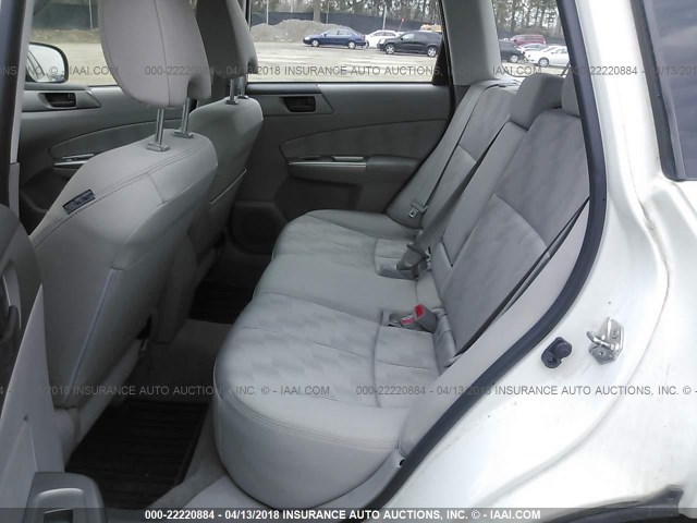 JF2SH6BC5AH774793 - 2010 SUBARU FORESTER XS Weiß Foto 8