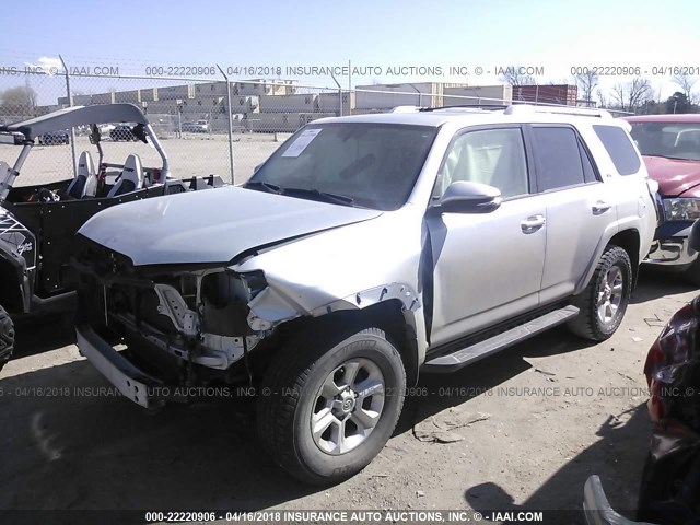 JTEBU5JR7E5151253 - 2014 TOYOTA 4RUNNER SR5/LIMITED/TRAIL SILVER photo 2