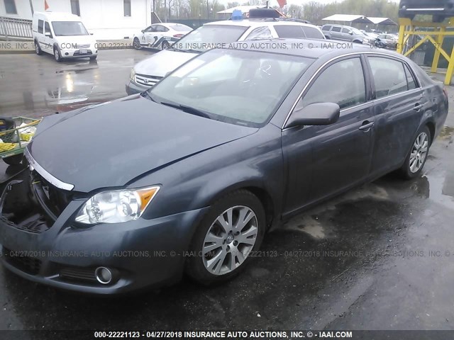 4T1BK36BX8U298585 - 2008 TOYOTA AVALON XL/XLS/TOURING/LIMITED GRAY photo 2