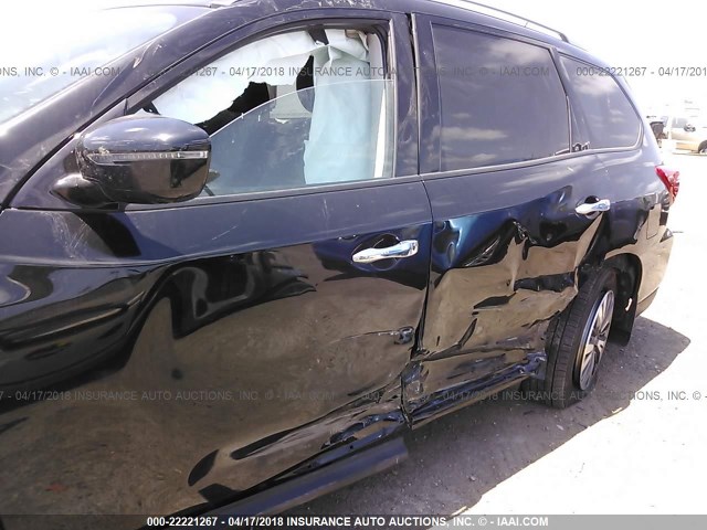 5N1DR2MNXHC657449 - 2017 NISSAN PATHFINDER S/SV/SL/PLATINUM 黑色 照片 6